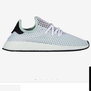 WORN ONCE Adidas Deerupt Runner Sneakers Ash Green